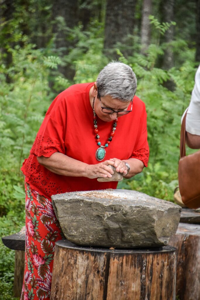 Marge Konsa, tutvustas teravilja jahvatamist